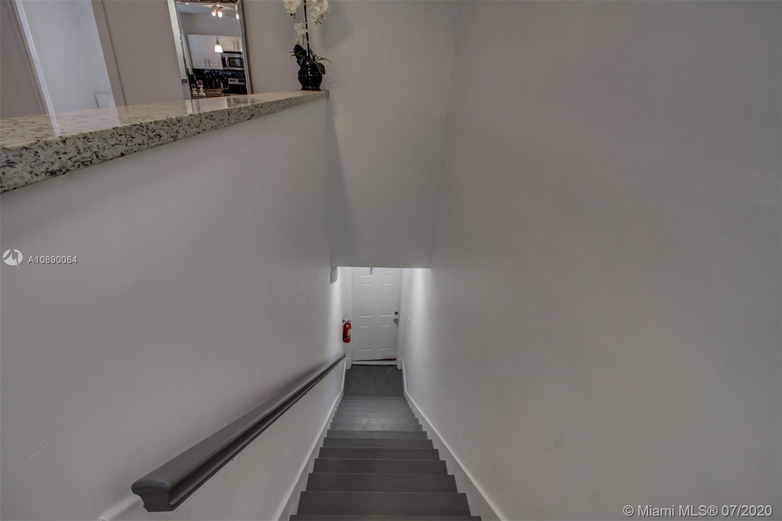 See details / 3416 sq. ft. $ 2020-07-09 0 Photo