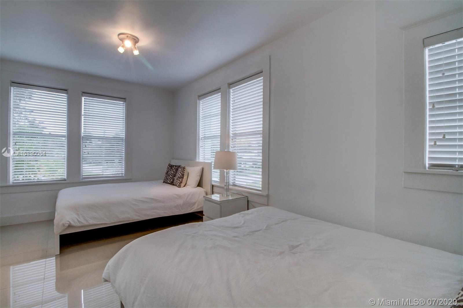 See details / 3416 sq. ft. $ 2020-07-09 0 Photo