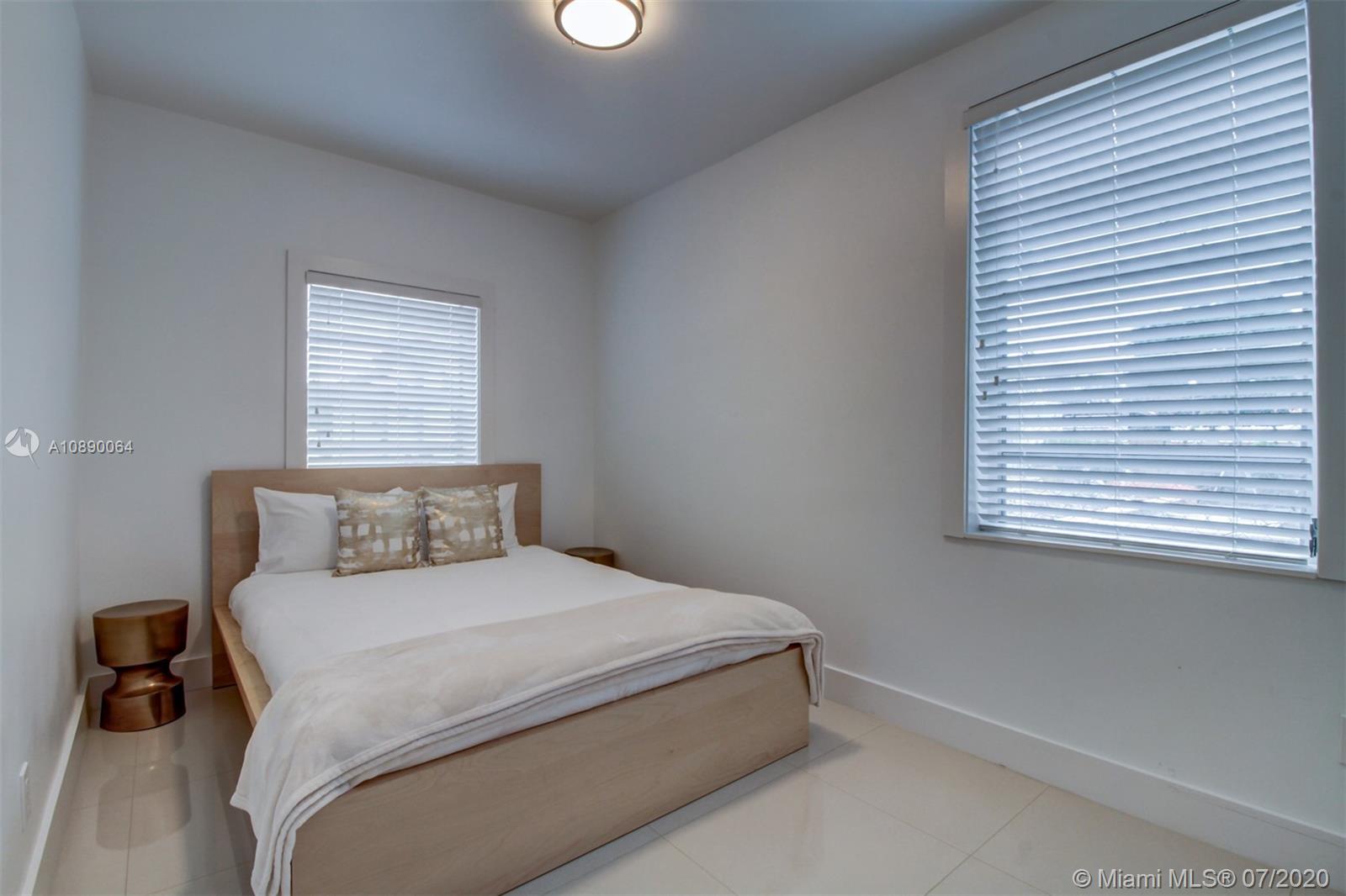See details / 3416 sq. ft. $ 2020-07-09 0 Photo