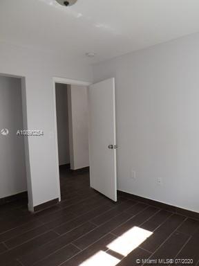 See details / 440 sq. ft. $ 2020-10-15 0 Photo