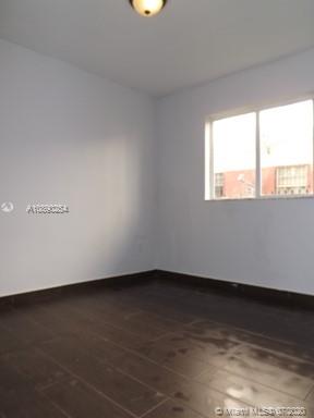 See details / 440 sq. ft. $ 2020-10-15 0 Photo