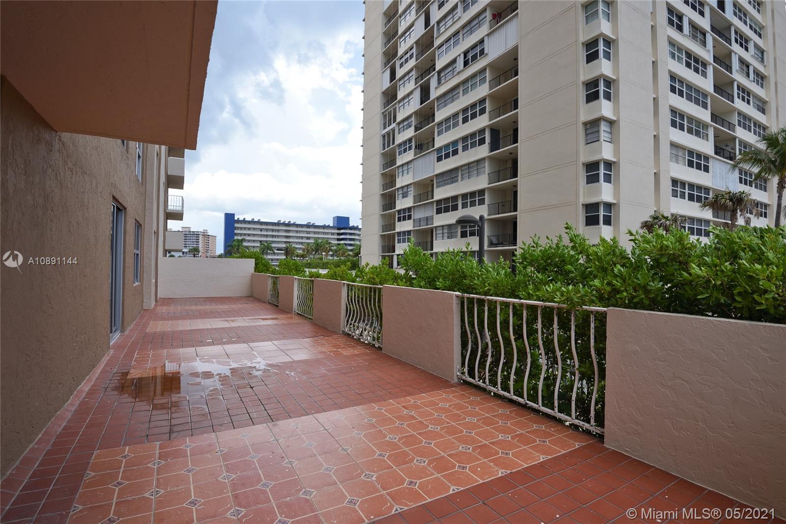 Photo of 1912 Ocean Dr #2D, Hallandale Beach, Florida, 33009 -