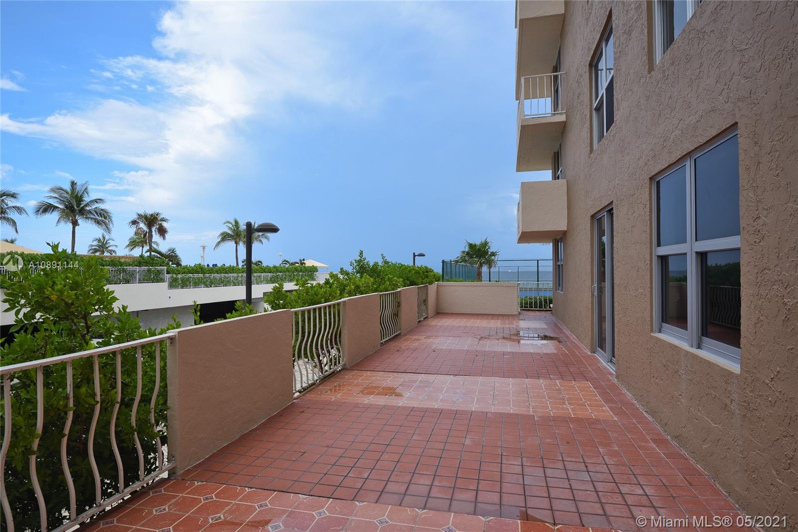 Photo of 1912 Ocean Dr #2D, Hallandale Beach, Florida, 33009 -
