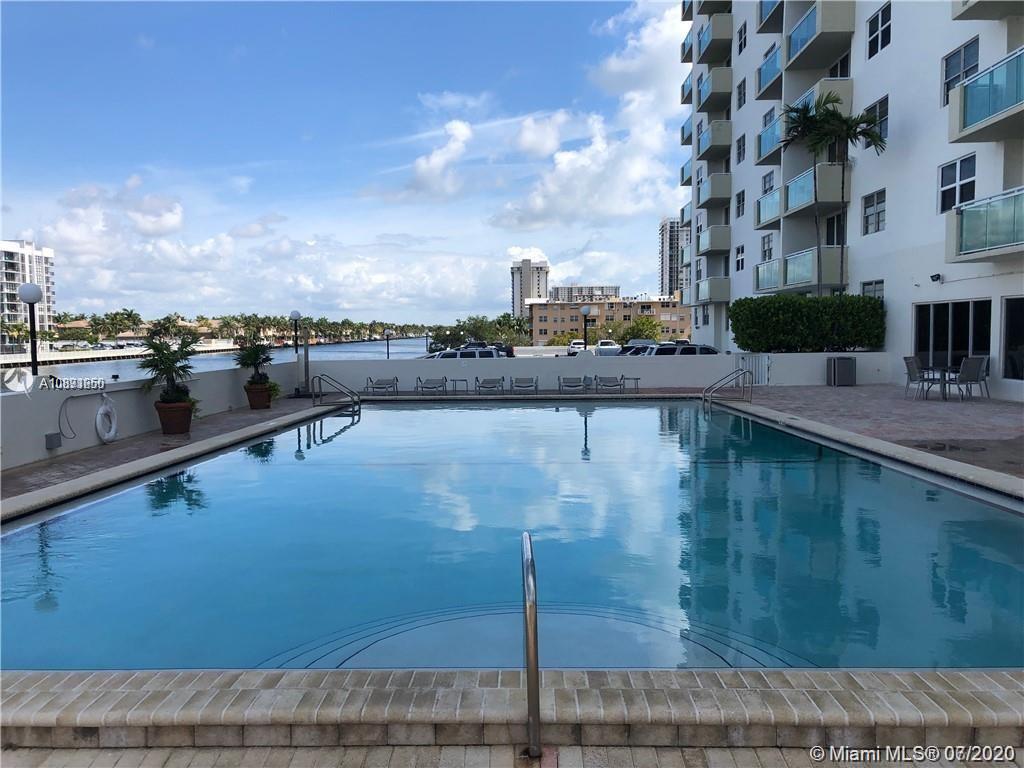 Photo of 3000 Ocean Dr #1218, Hollywood, Florida, 33019 - View of the building from Intracoastal