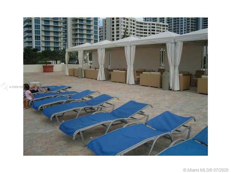 Photo of 3000 Ocean Dr #1218, Hollywood, Florida, 33019 - Swimming pool