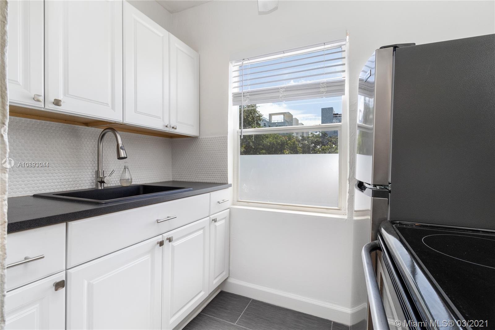 See details / 2719 sq. ft. $ 2020-12-29 0 Photo