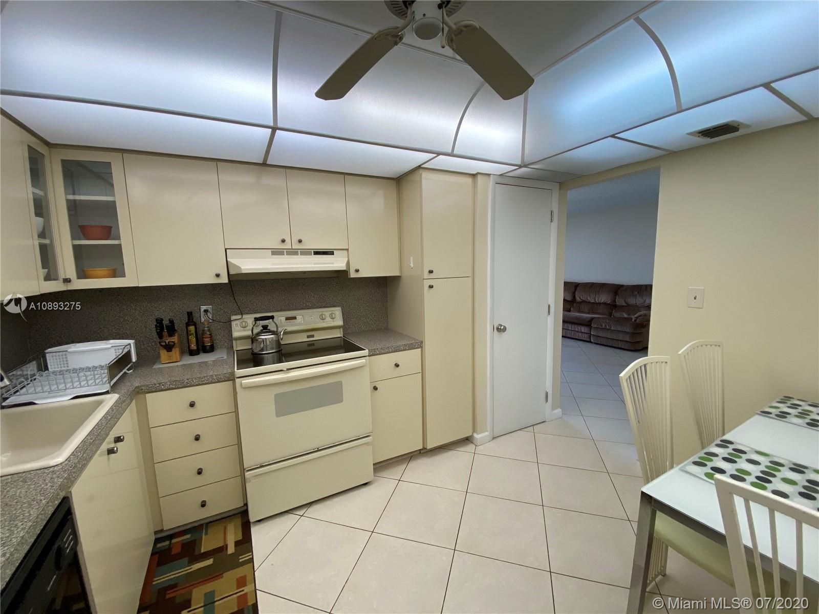 Photo of 3161 Ocean Dr #1402, Hallandale Beach, Florida, 33009 - Living room