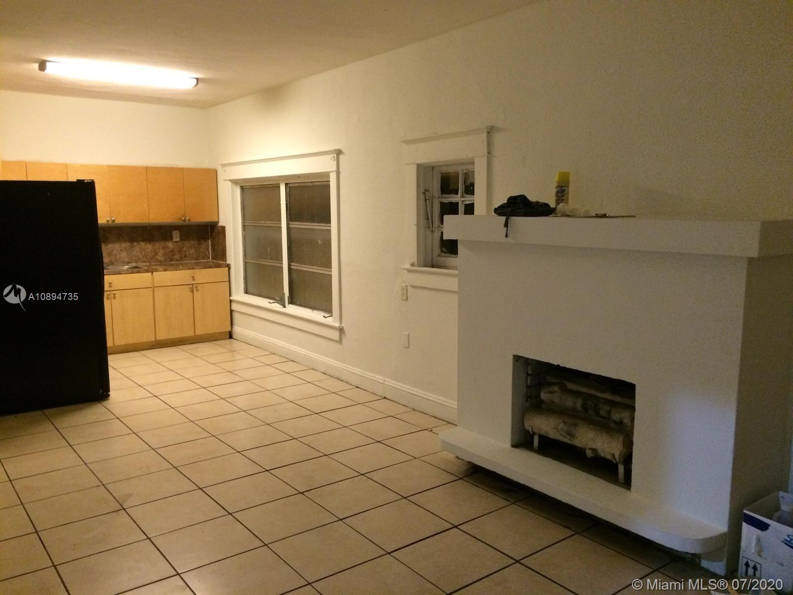 See details / 1733 sq. ft. $ 2021-02-25 0 Photo