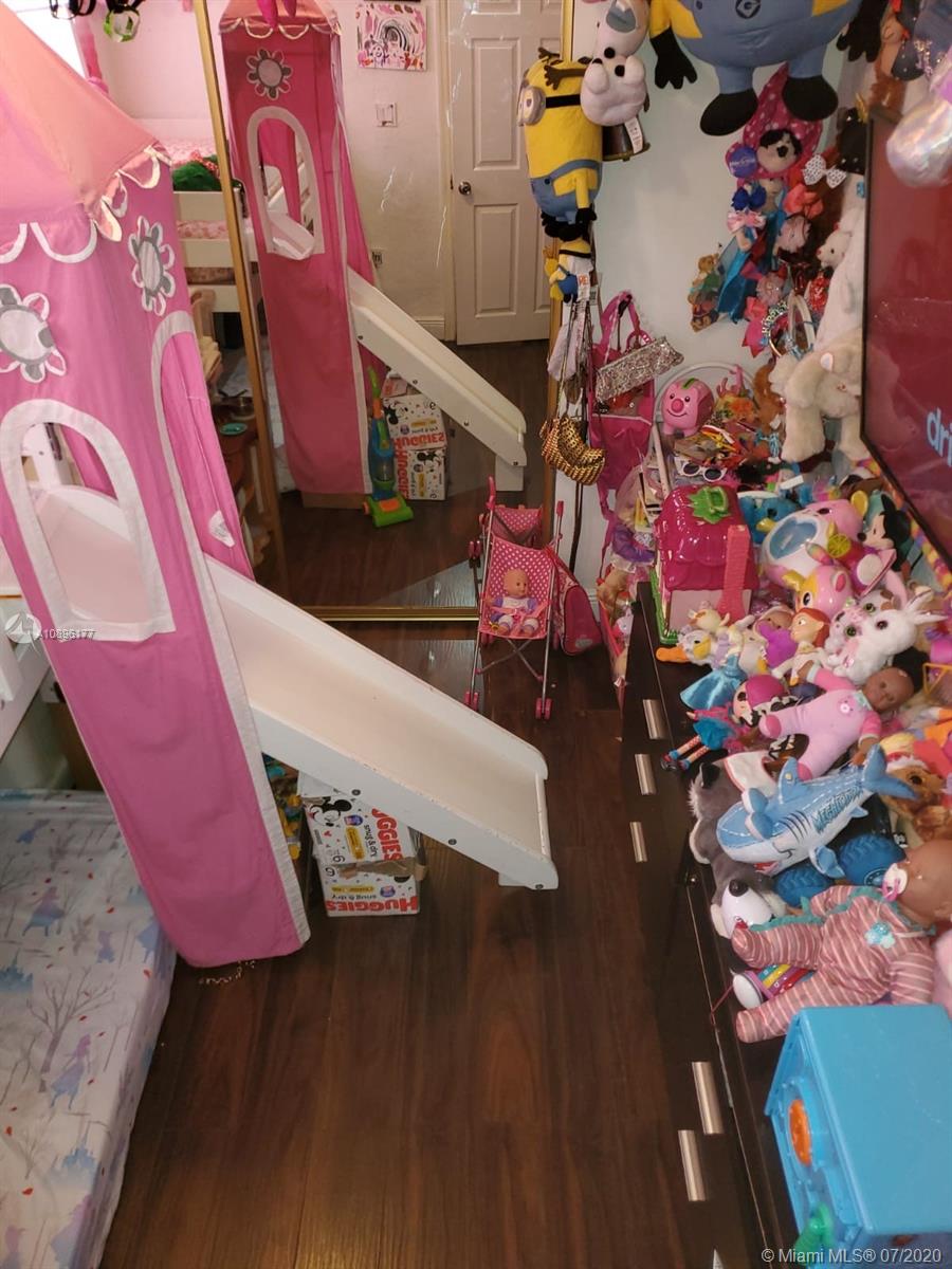 See details / 1458 sq. ft. $ 2020-09-25 0 Photo