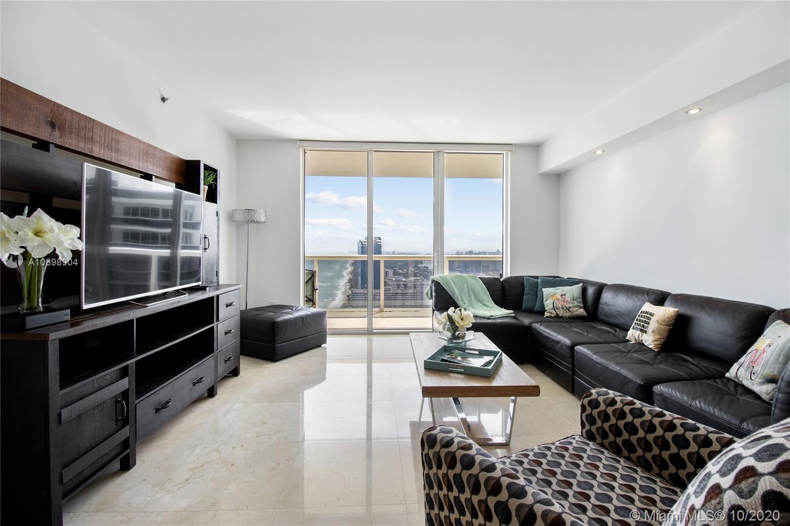 Ver detalles 4303 3 / 3 1733 sq. ft. $ 2020-12-14 0 foto