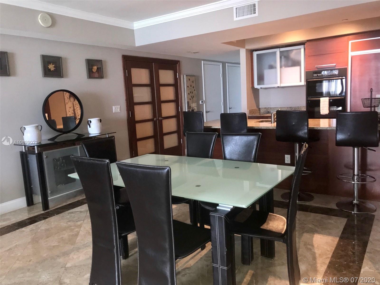 Ver detalles 4803 3 / 3 1733 sq. ft. $ 2020-07-23 0 foto
