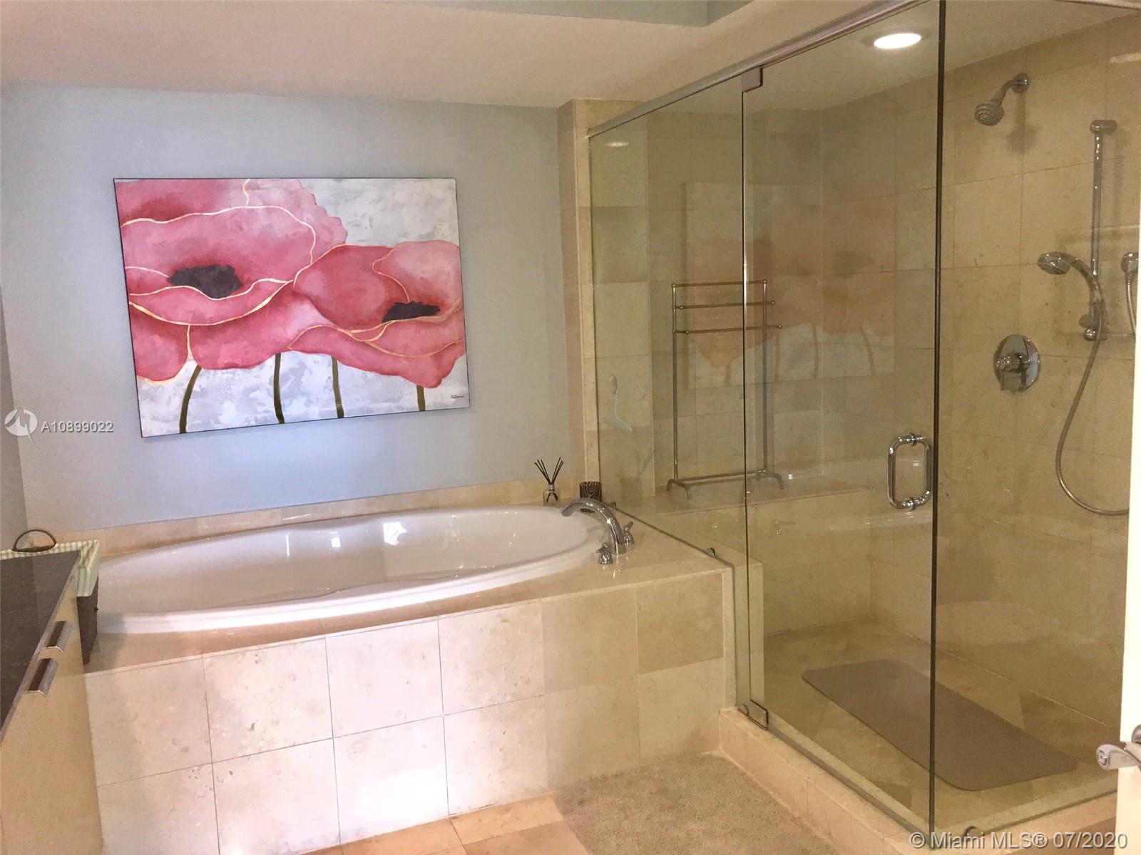 Ver detalles 4803 3 / 3 1733 sq. ft. $ 2020-07-23 0 foto