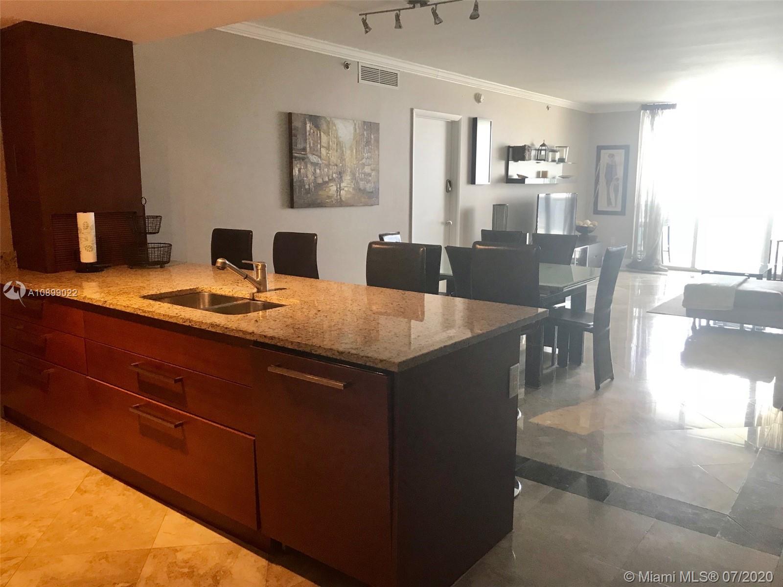 Ver detalles 4803 3 / 3 1733 sq. ft. $ 2020-07-23 0 foto