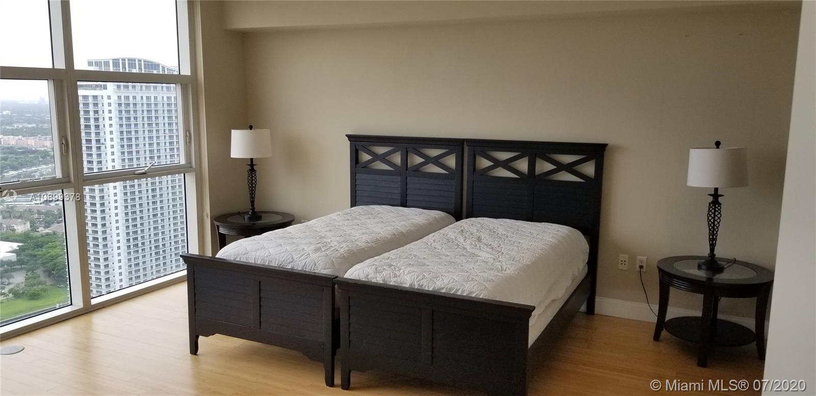 Ver detalles 4607 1 / 1 871 sq. ft. $ 2020-09-04 0 foto