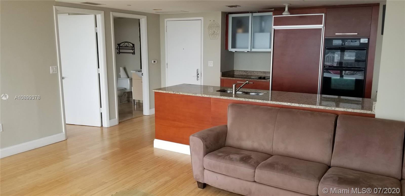 Ver detalles 4607 1 / 1 871 sq. ft. $ 2020-09-04 0 foto