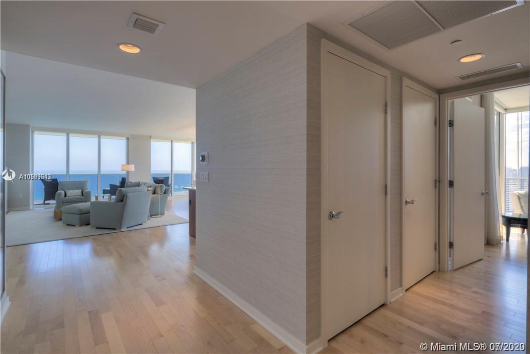 See details 2804 3 / 3 2078 sq. ft. $ 2020-08-13 0 Photo
