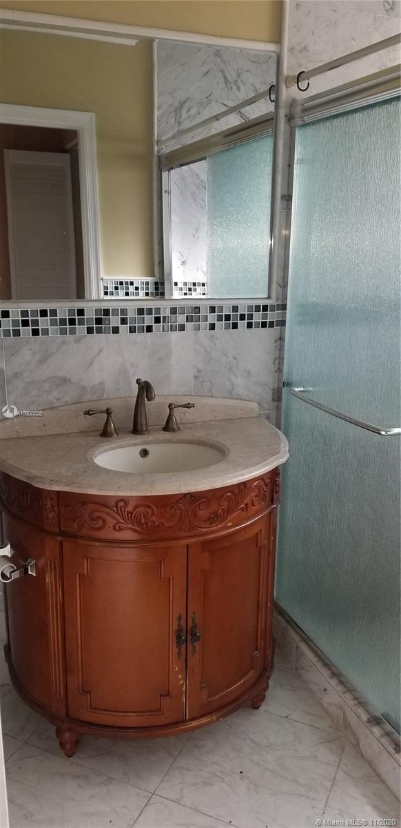 See details / 1725 sq. ft. $ 2021-01-27 0 Photo