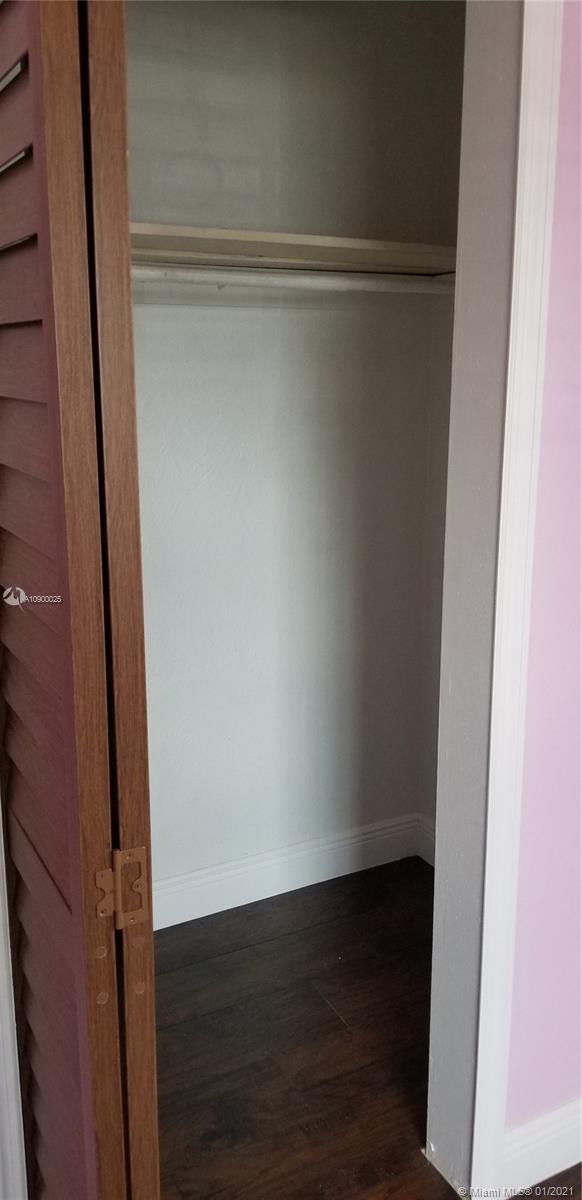 See details / 1725 sq. ft. $ 2021-01-27 0 Photo