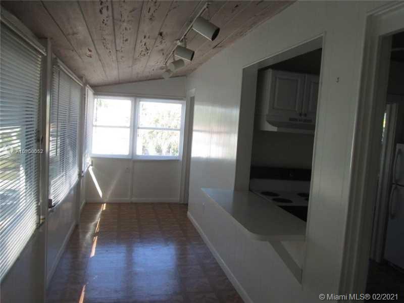 See details / 3016 sq. ft. $ 2020-07-27 0 Photo