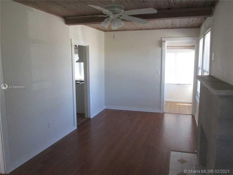 See details / 3016 sq. ft. $ 2020-07-27 0 Photo