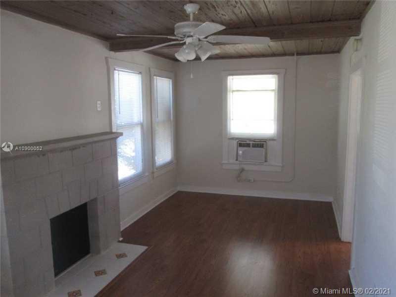 See details / 3016 sq. ft. $ 2020-07-27 0 Photo