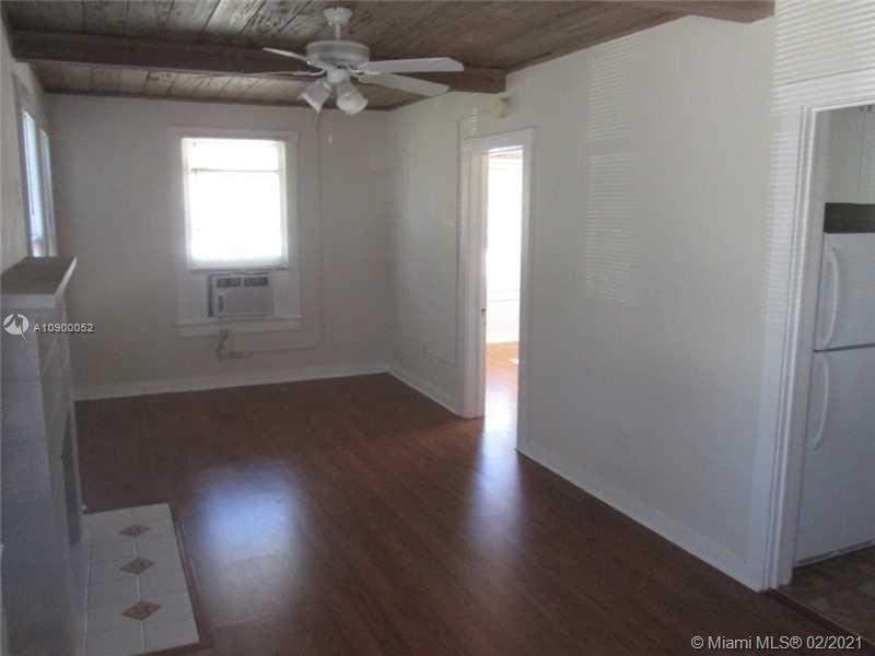 See details / 3016 sq. ft. $ 2020-07-27 0 Photo