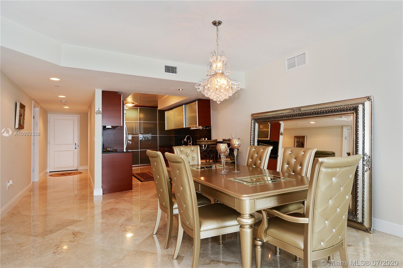 See details UPH 4302 3 / 3 1841 sq. ft. $ 2020-07-30 0 Photo