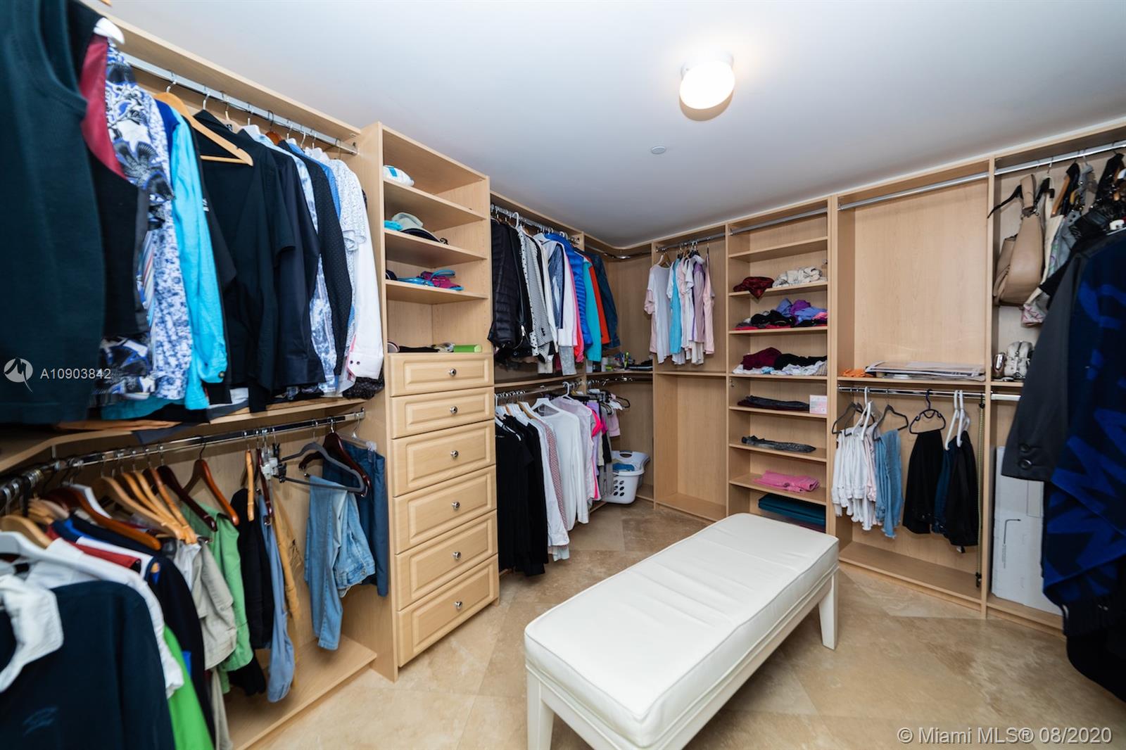 Ver detalles 2905 2 / 2 1782 sq. ft. $ 2020-08-03 0 foto