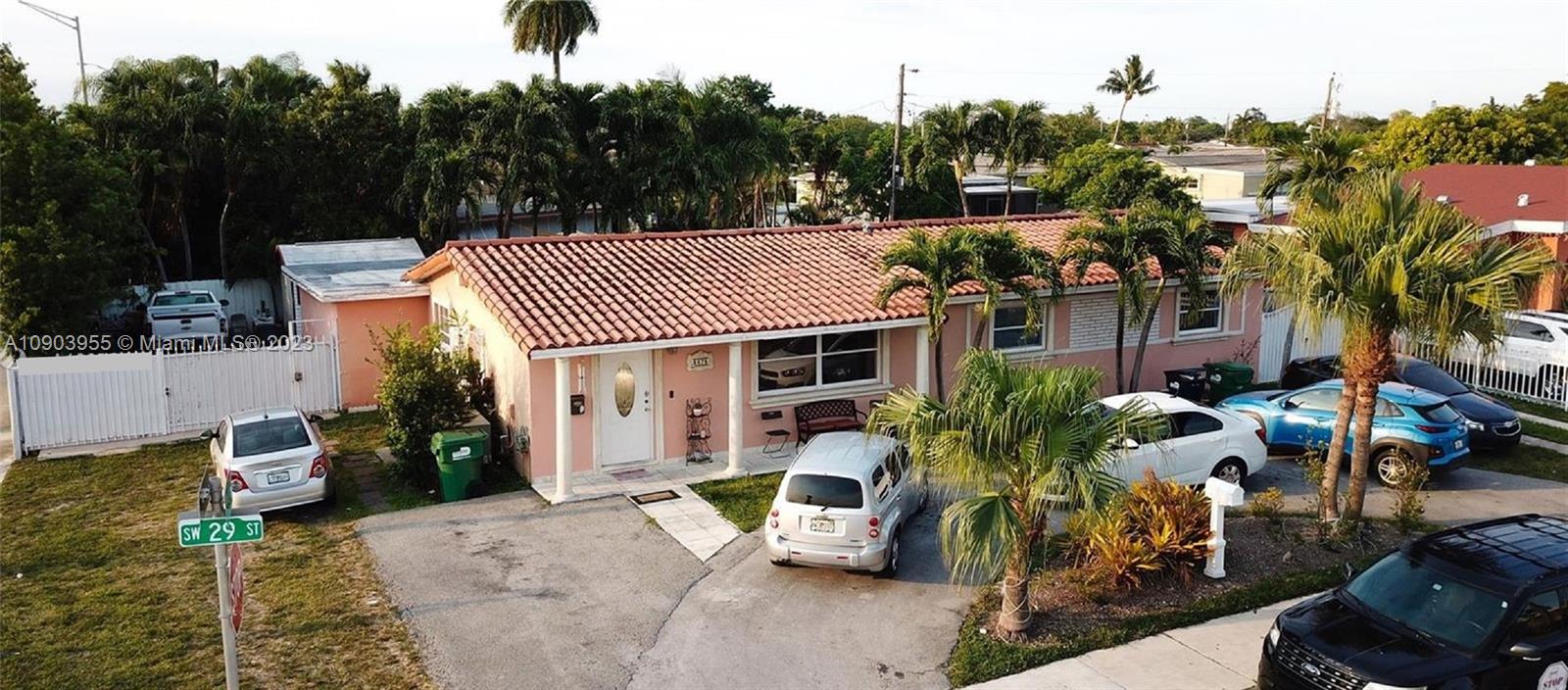 Ver detalles 5 / 3 2036 sq. ft. $ 2020-08-03 0 foto