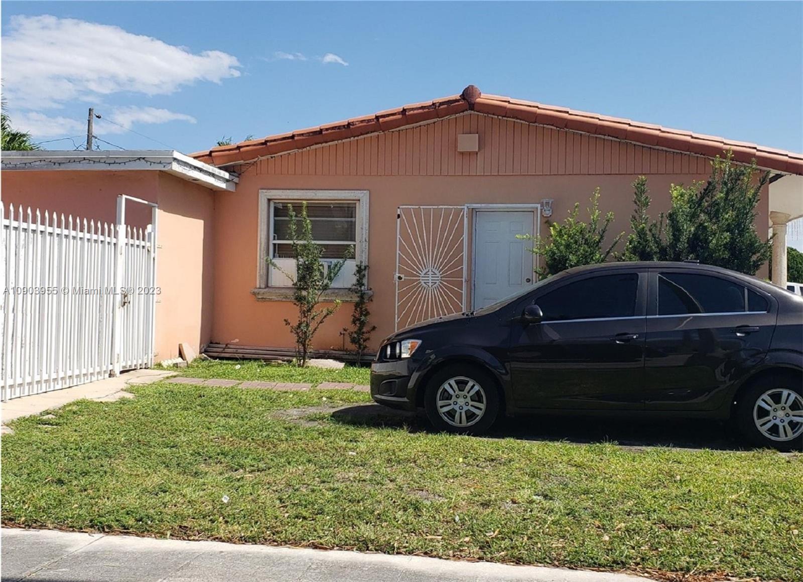 Ver detalles 5 / 3 2036 sq. ft. $ 2020-08-03 0 foto