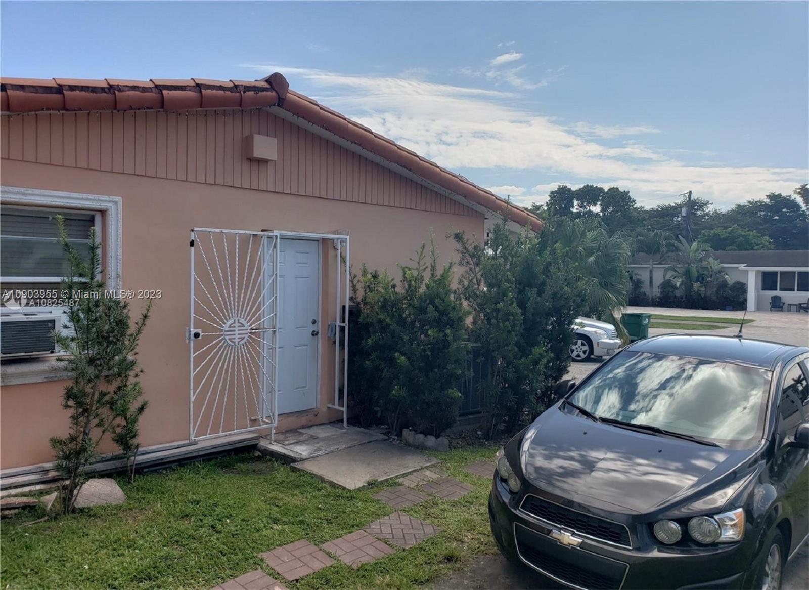 Ver detalles 5 / 3 2036 sq. ft. $ 2020-08-03 0 foto