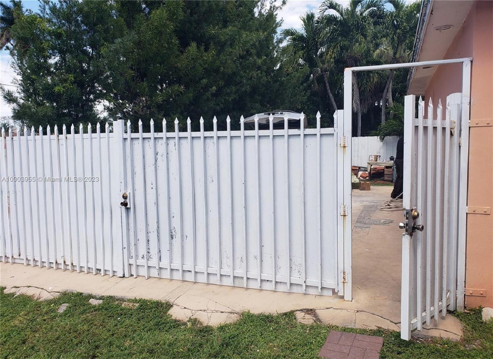 Ver detalles 5 / 3 2036 sq. ft. $ 2020-08-03 0 foto