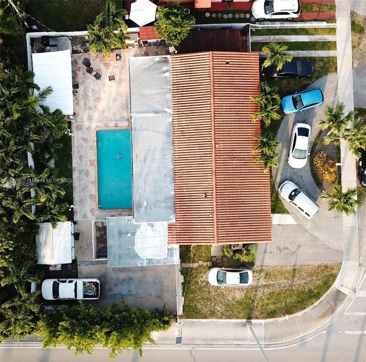 Ver detalles 5 / 3 2036 sq. ft. $ 2020-08-03 0 foto