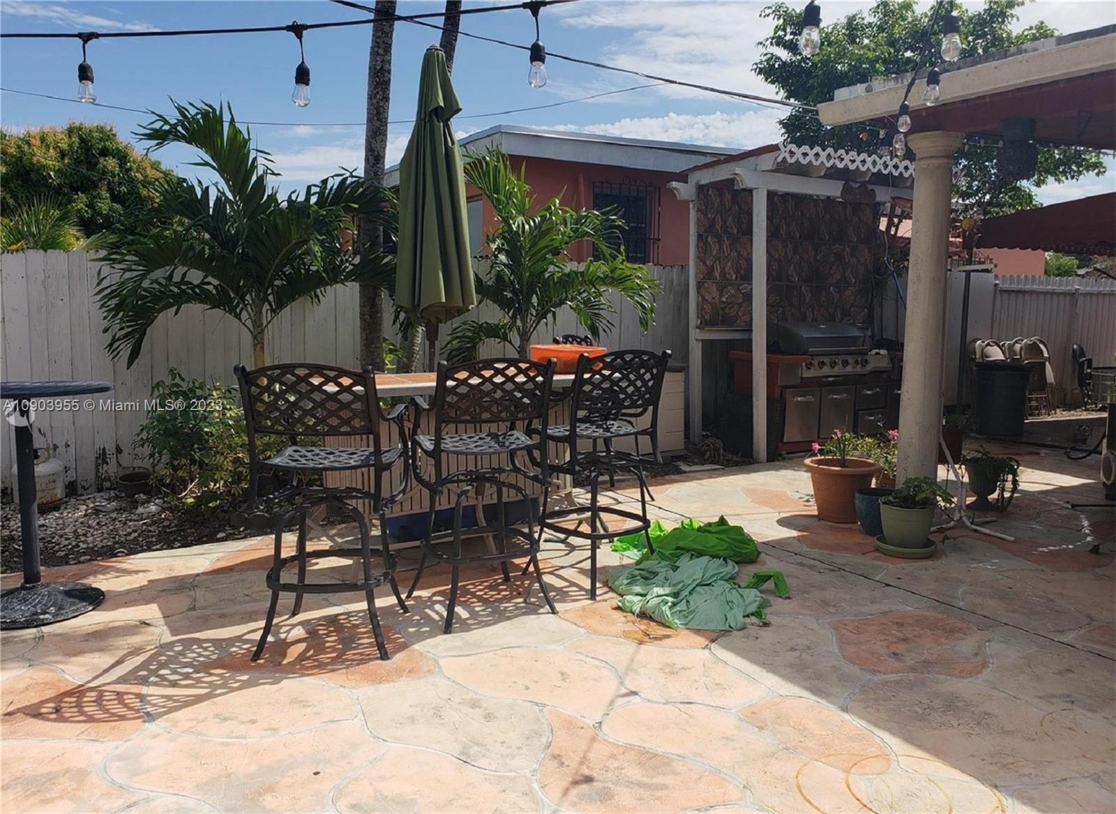 Ver detalles 5 / 3 2036 sq. ft. $ 2020-08-03 0 foto