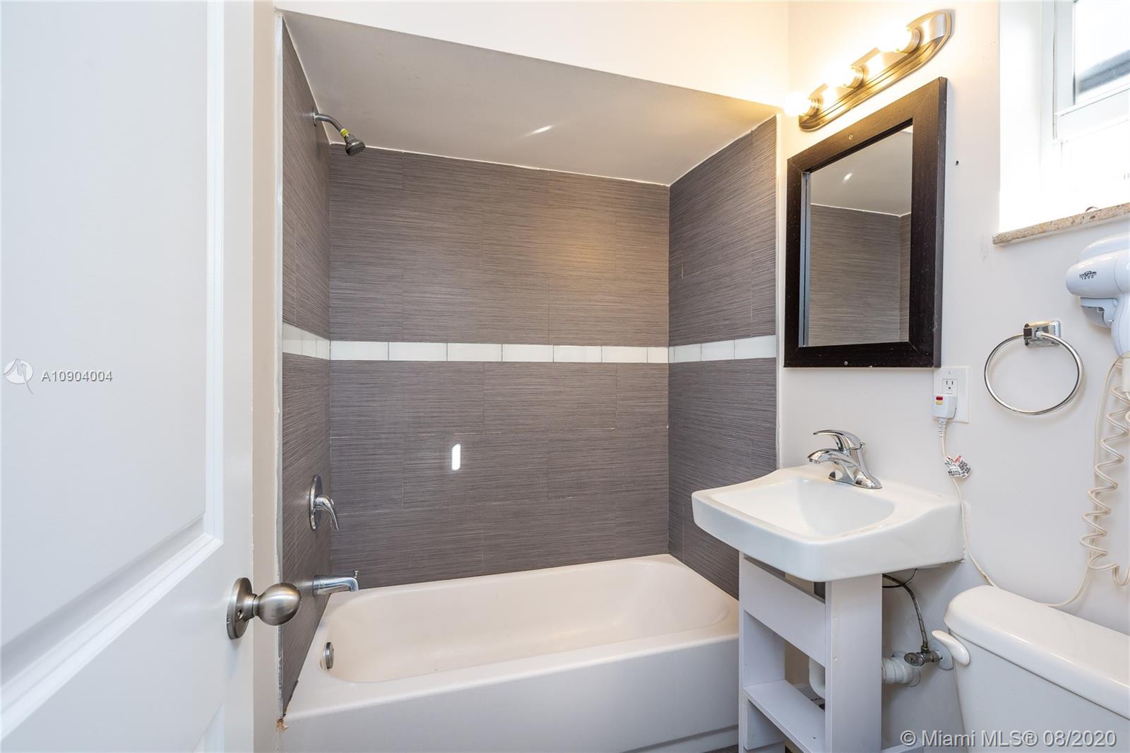See details / sq. ft. $ 2021-04-04 0 Photo