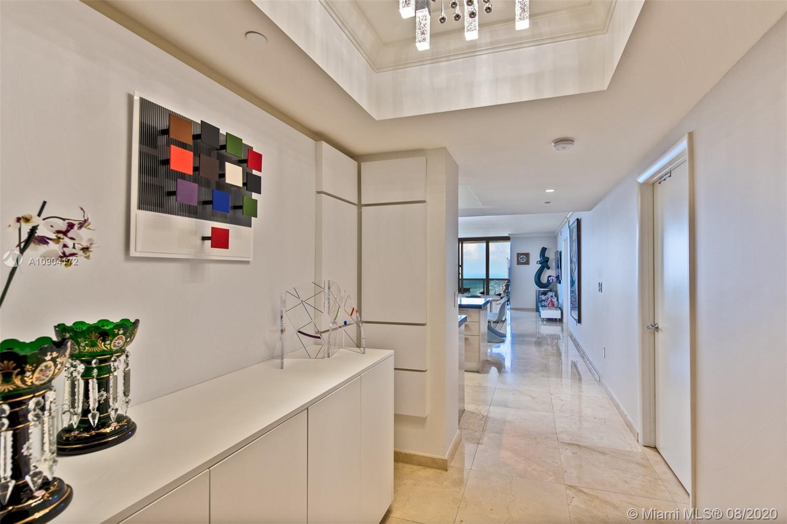 Ver detalles 4004 3 / 3 1675 sq. ft. $ 2020-08-31 0 foto
