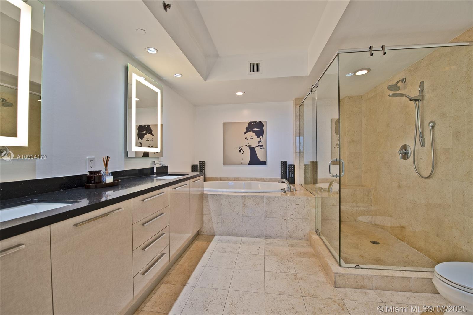 Ver detalles 4004 3 / 3 1675 sq. ft. $ 2020-08-31 0 foto