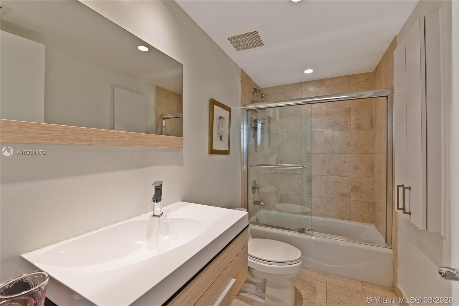Ver detalles 4004 3 / 3 1675 sq. ft. $ 2020-08-31 0 foto