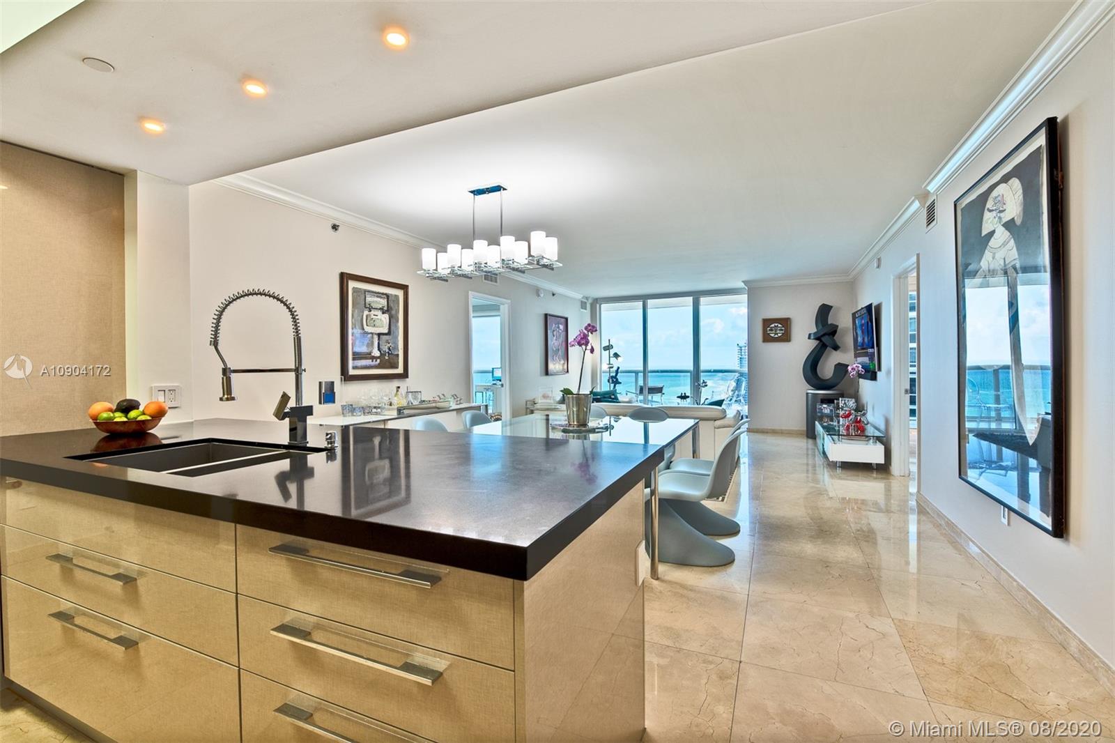 Ver detalles 4004 3 / 3 1675 sq. ft. $ 2020-08-31 0 foto