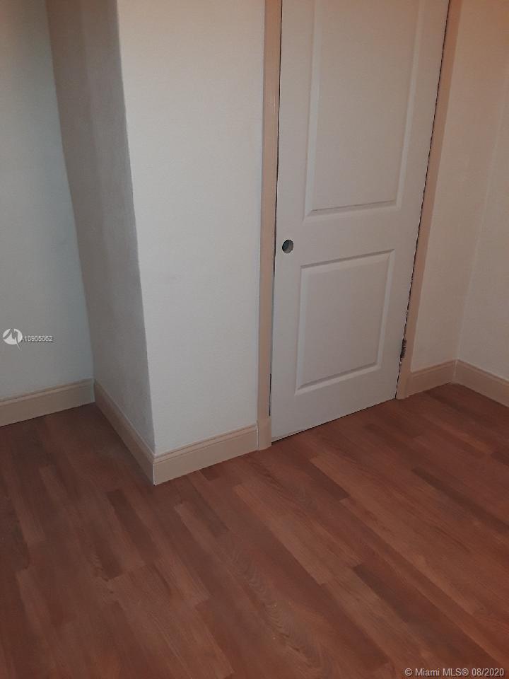 See details / 3862 sq. ft. $ 2020-08-05 0 Photo