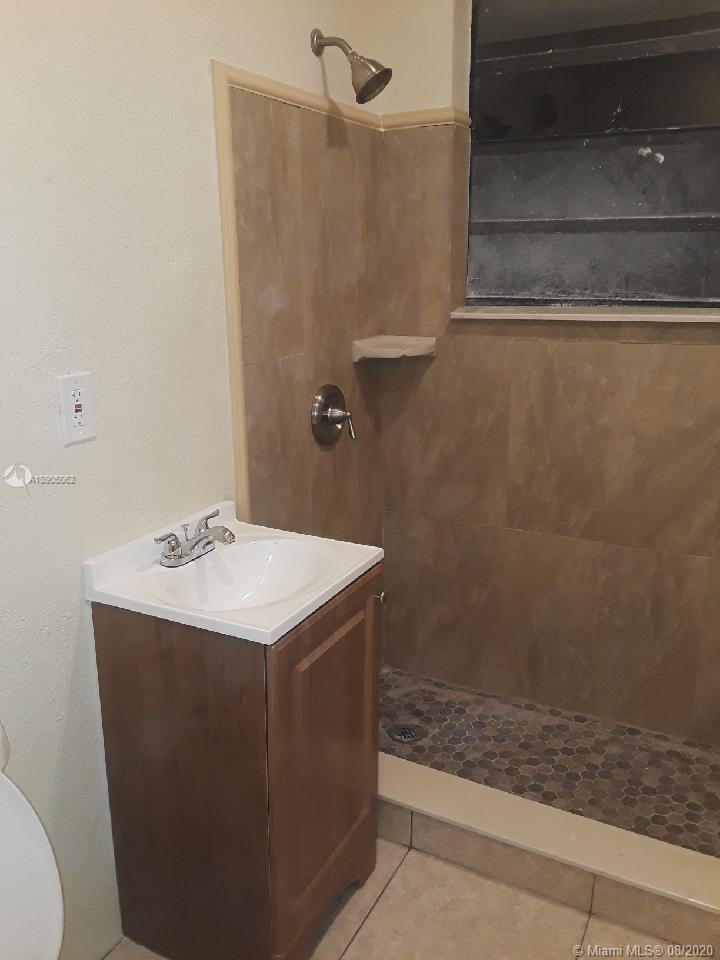 See details / 3862 sq. ft. $ 2020-08-05 0 Photo