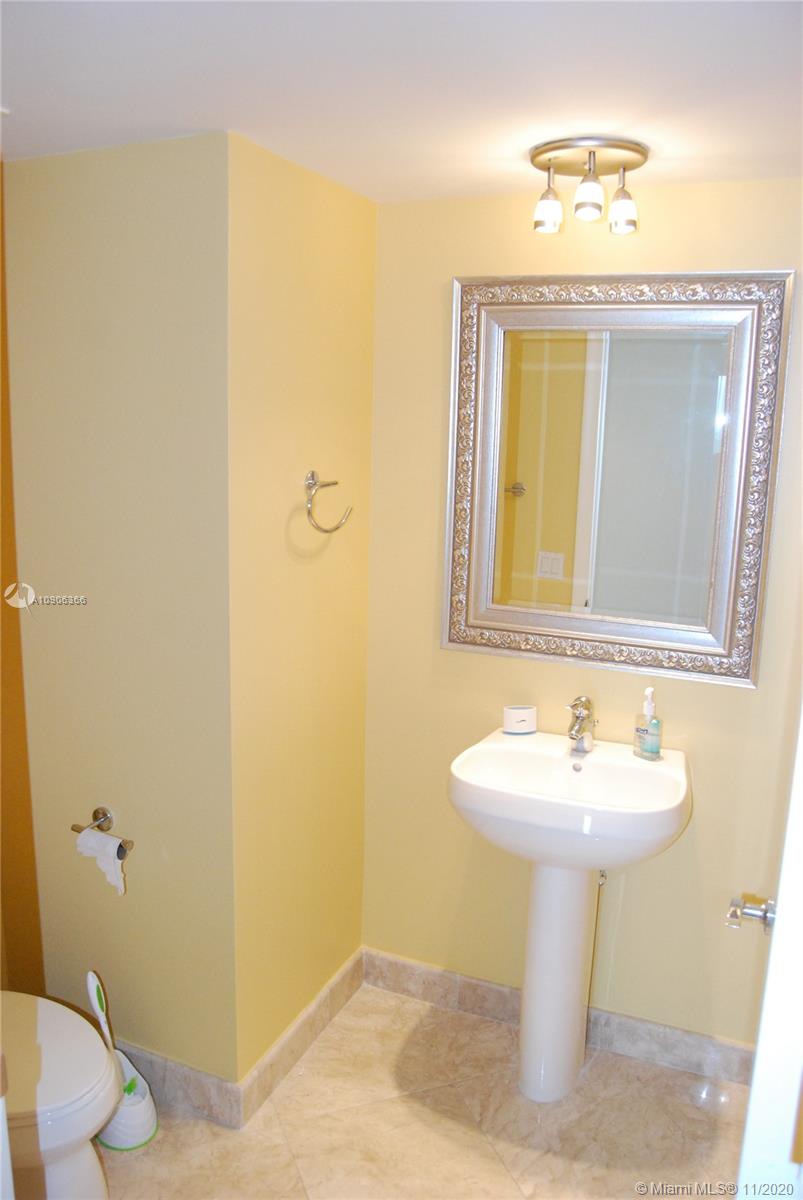 Ver detalles 2501 3 / 4 2078 sq. ft. $ 2020-08-07 0 foto