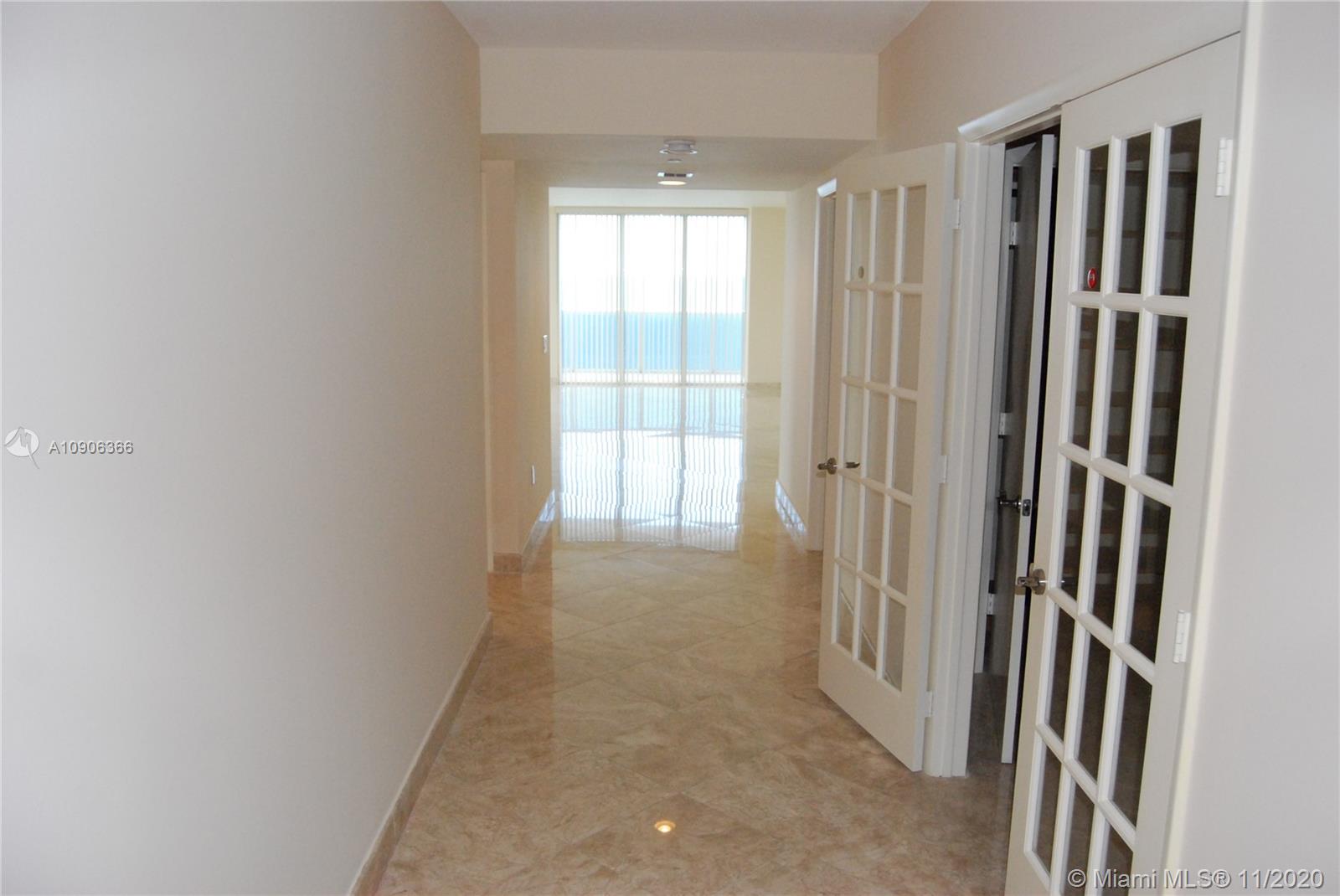 Ver detalles 2501 3 / 4 2078 sq. ft. $ 2020-08-07 0 foto
