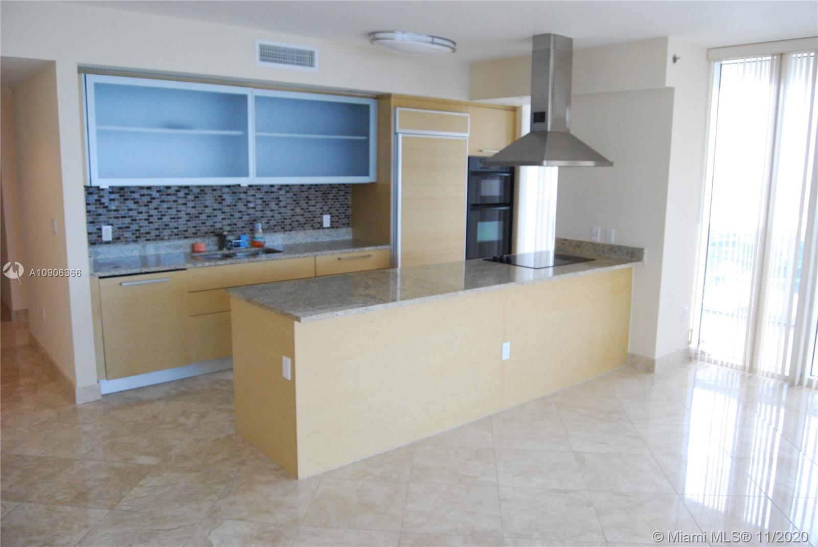 Ver detalles 2501 3 / 4 2078 sq. ft. $ 2020-08-07 0 foto