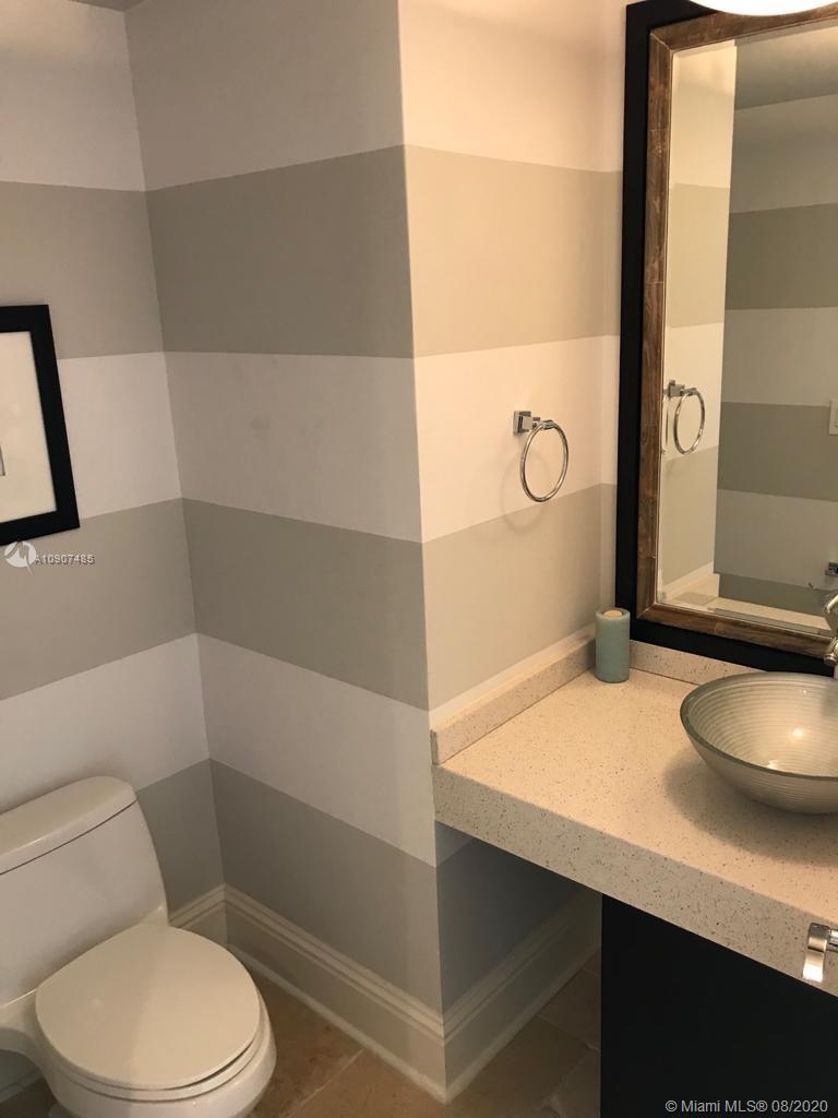 See details 2401 3 / 4 2078 sq. ft. $ 2020-08-10 0 Photo
