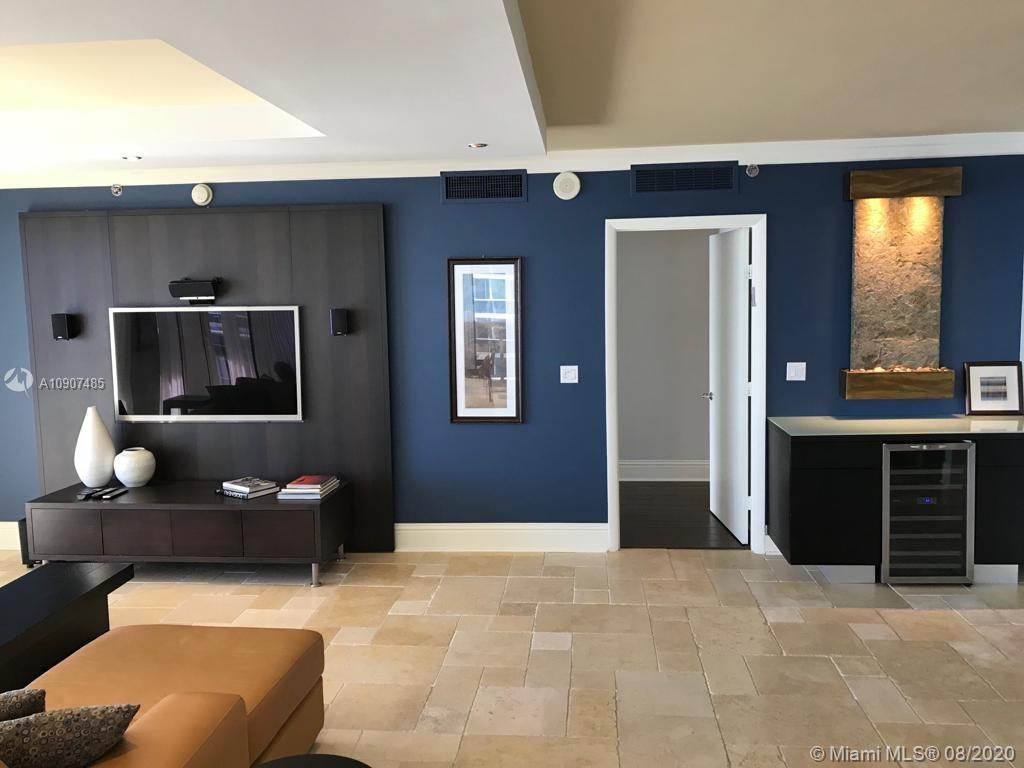 See details 2401 3 / 4 2078 sq. ft. $ 2020-08-10 0 Photo