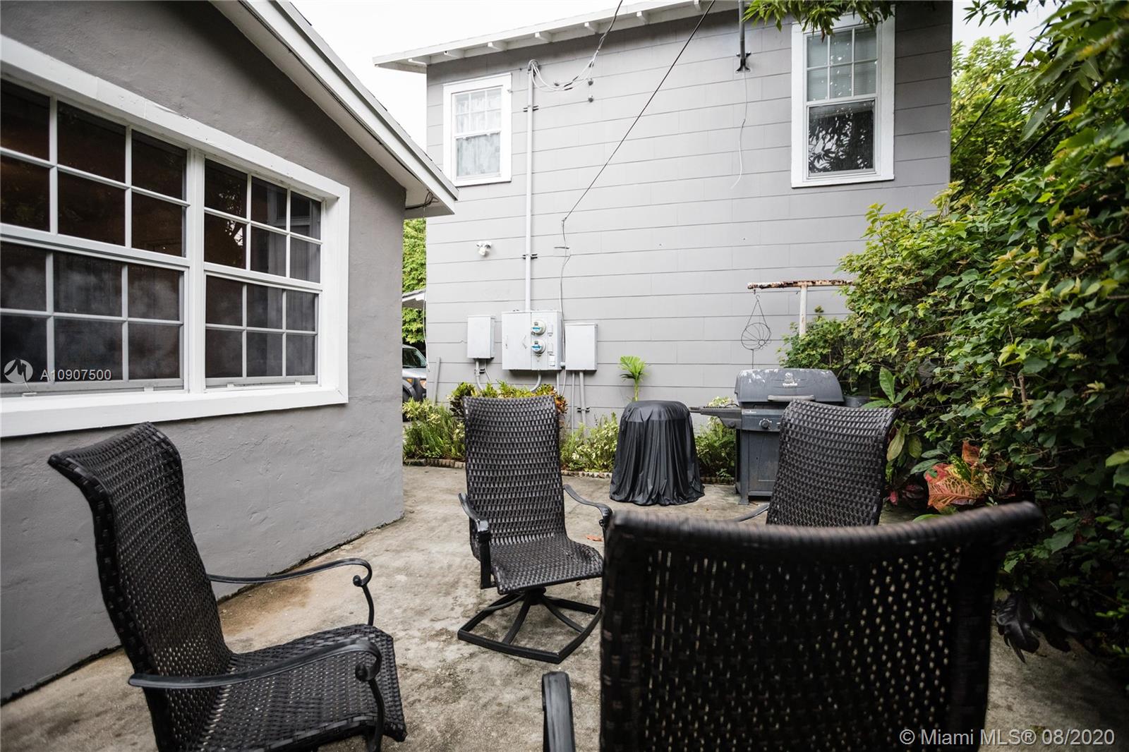 See details / 2554 sq. ft. $ 2020-12-05 0 Photo