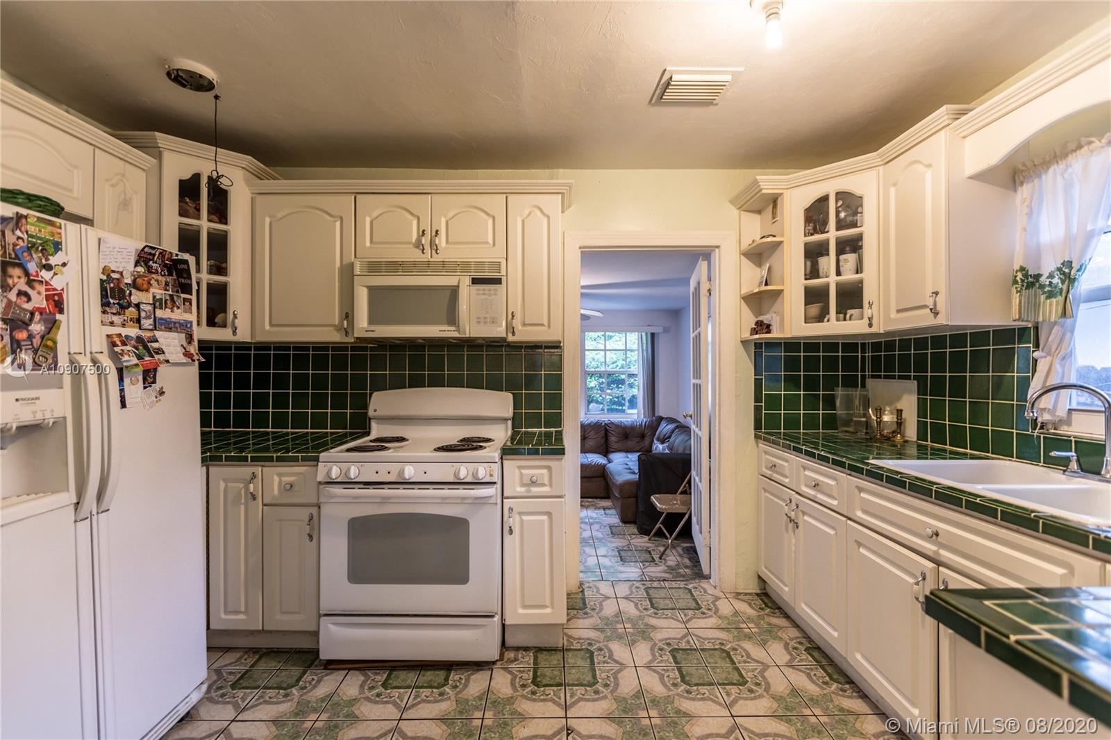 See details / 2554 sq. ft. $ 2020-12-05 0 Photo