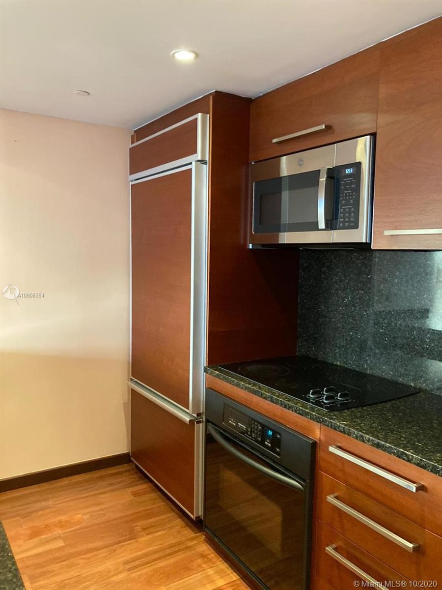 See details 3309 2 / 1 1086 sq. ft. $ 2020-09-30 0 Photo
