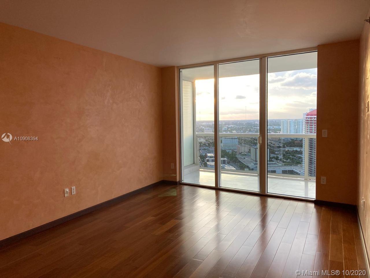 See details 3309 2 / 1 1086 sq. ft. $ 2020-09-30 0 Photo